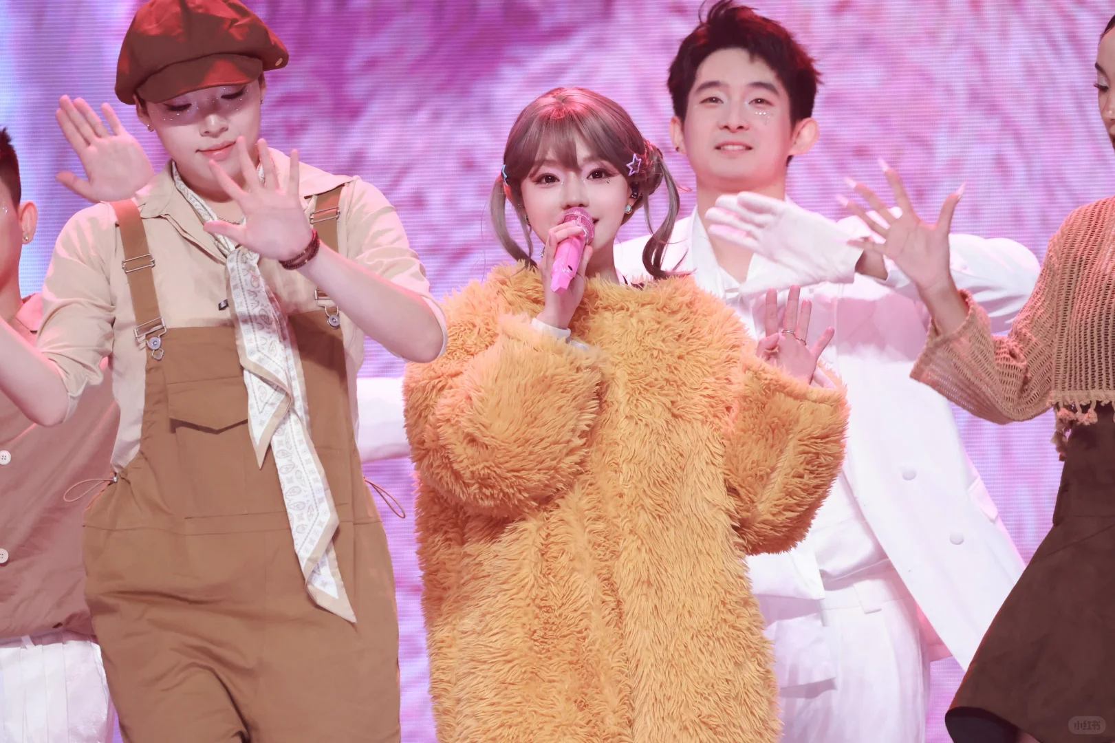 新战袍好看吗？！