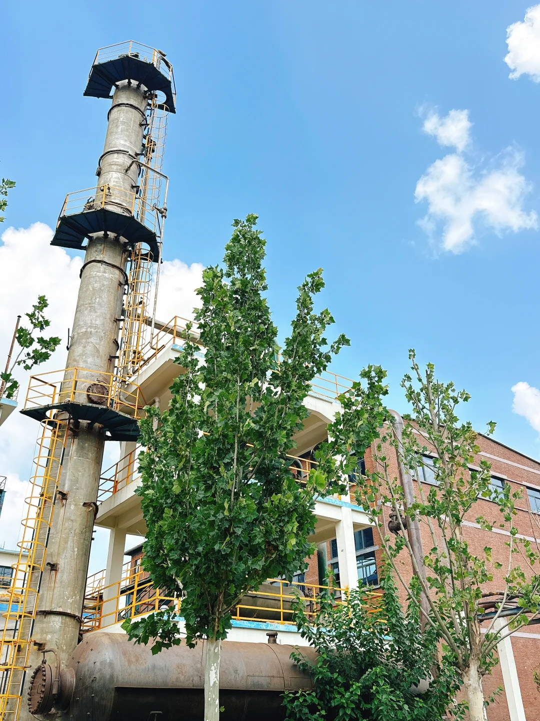 沧州工厂硬朗风网红地：大化工业遗存文化区