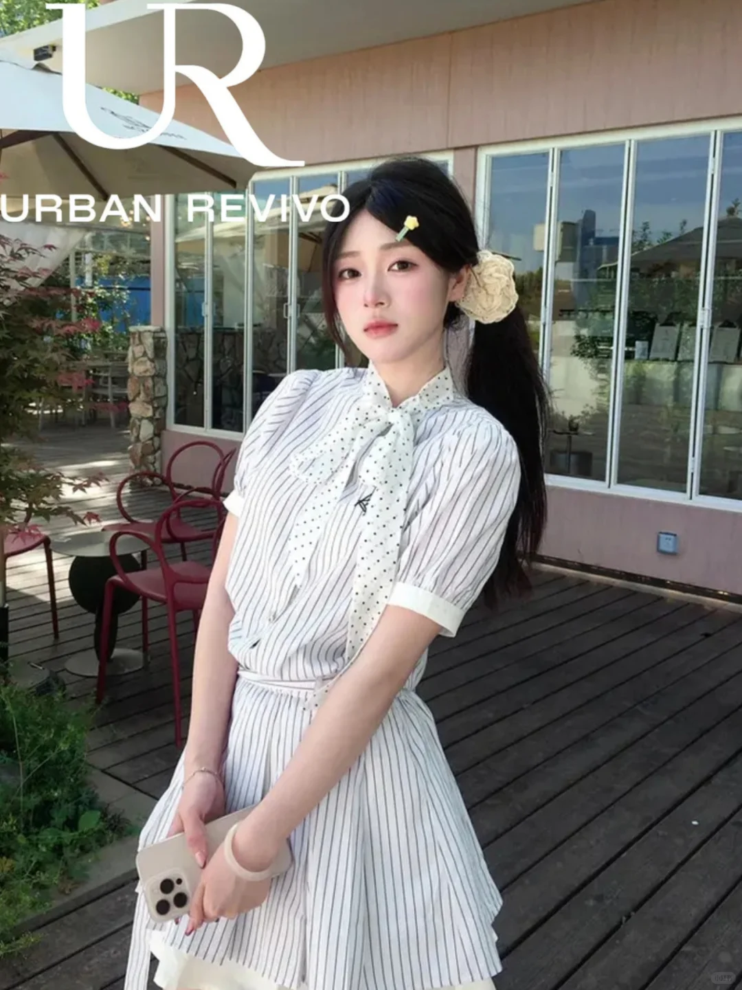 :旅行必备!这条条纹裙装下整个夏天?