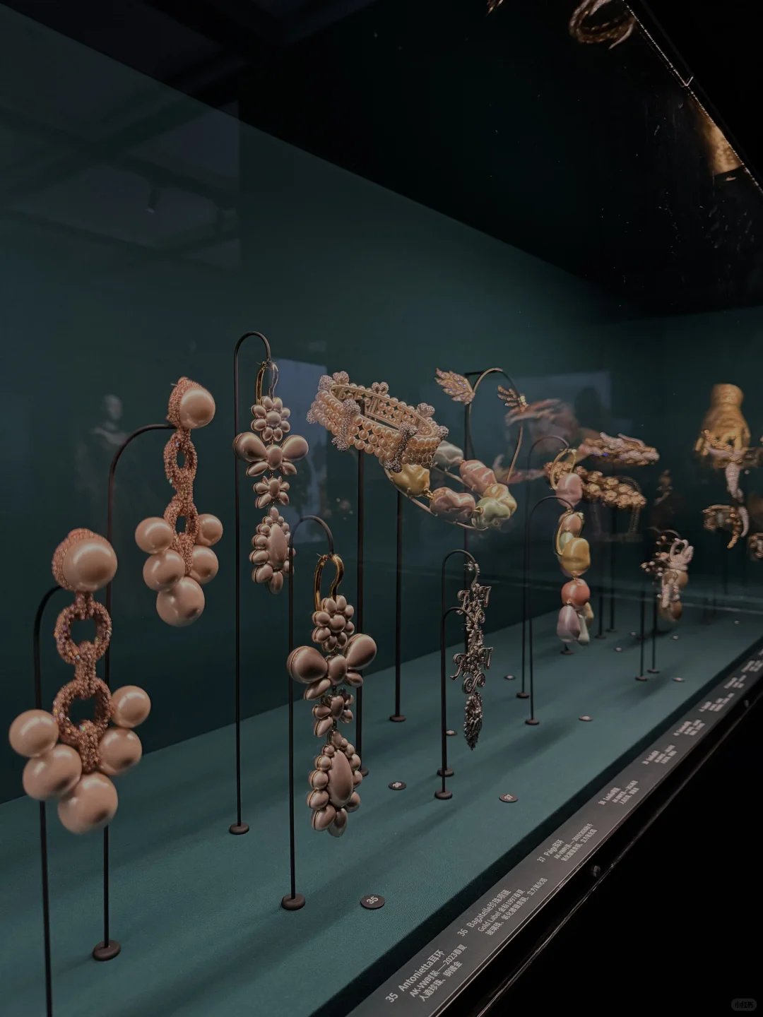 Vivienne Westwood 她和她的珠寶展