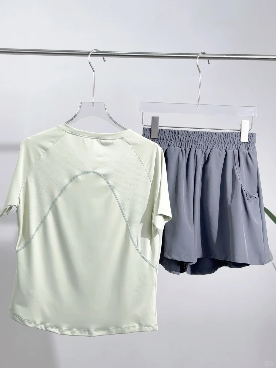 49?透气穿搭｜瑜伽人必备的运动套装?绝了～