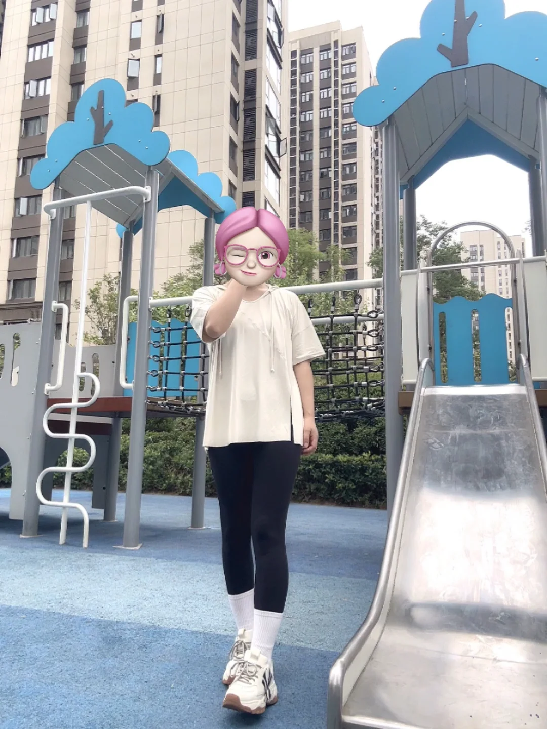 充分享受夏天?穿瑜伽服出门喽~