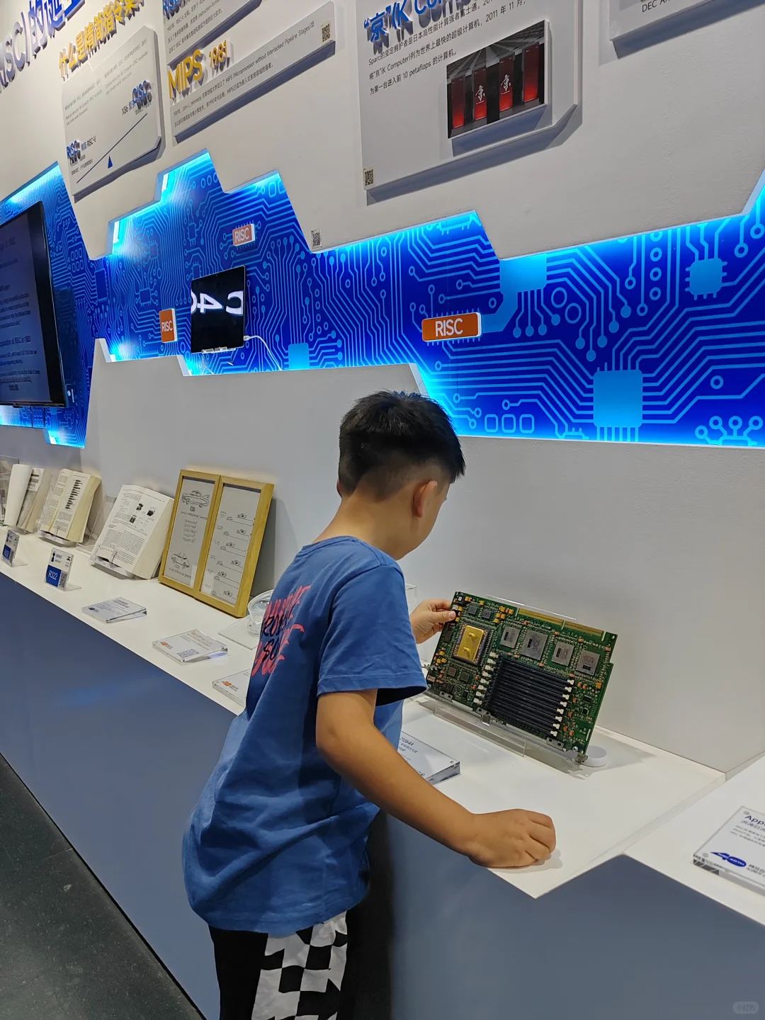 深圳市工业展览馆｜探索创新之城的工业脉搏