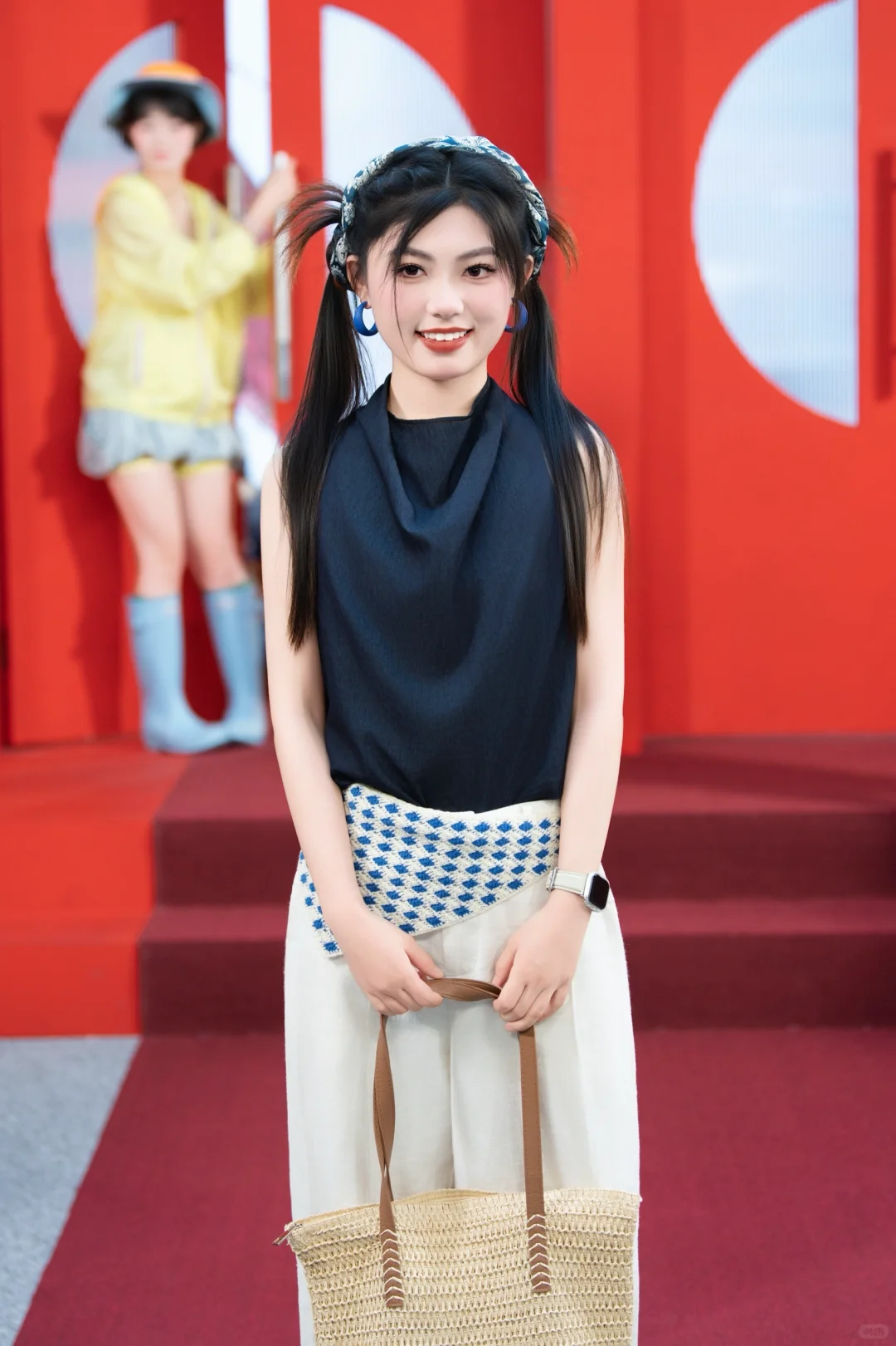 上海视觉影像产业展，?到古灵精怪的小姐姐