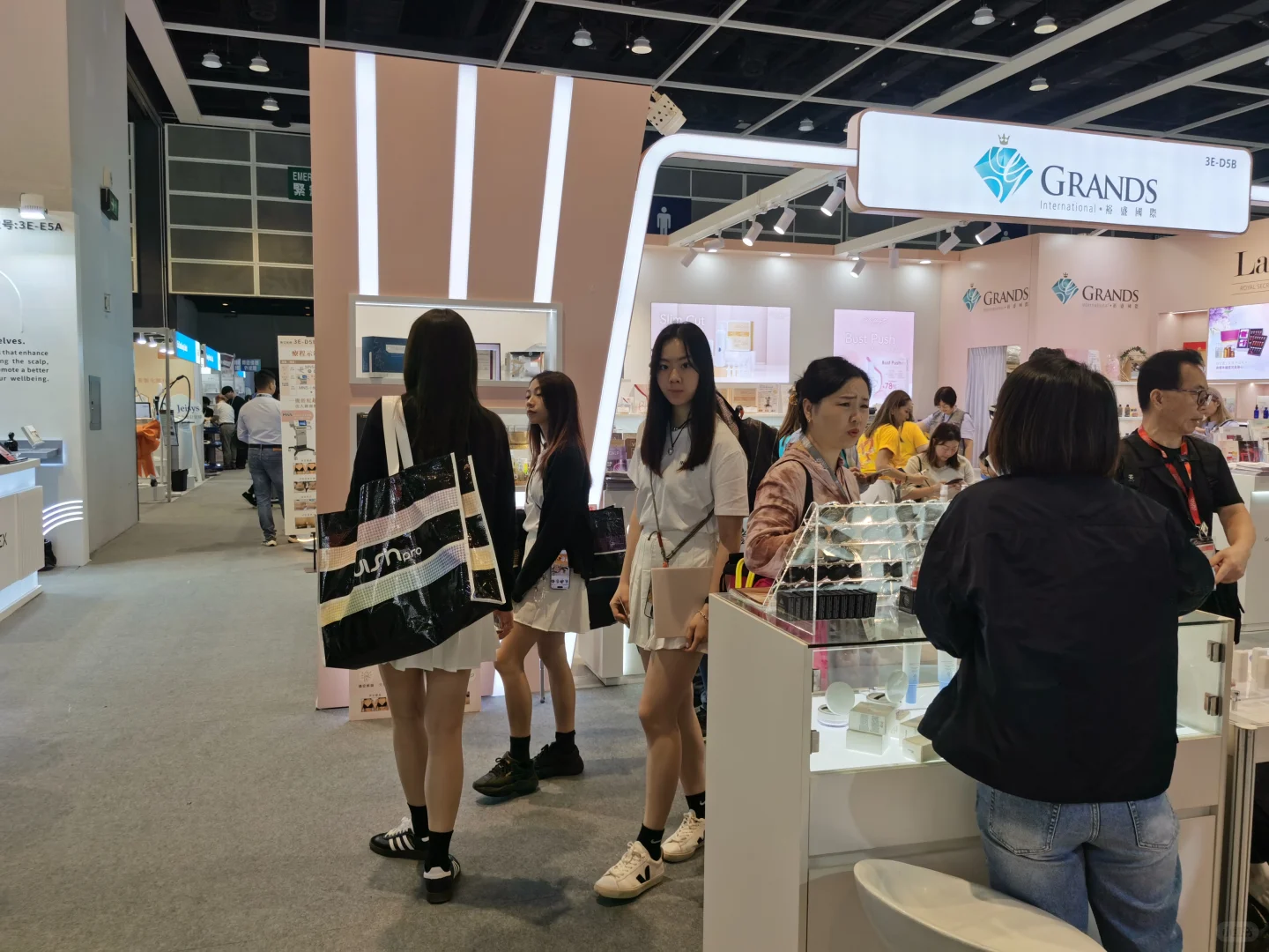 亚太香港??美容展紧张报名