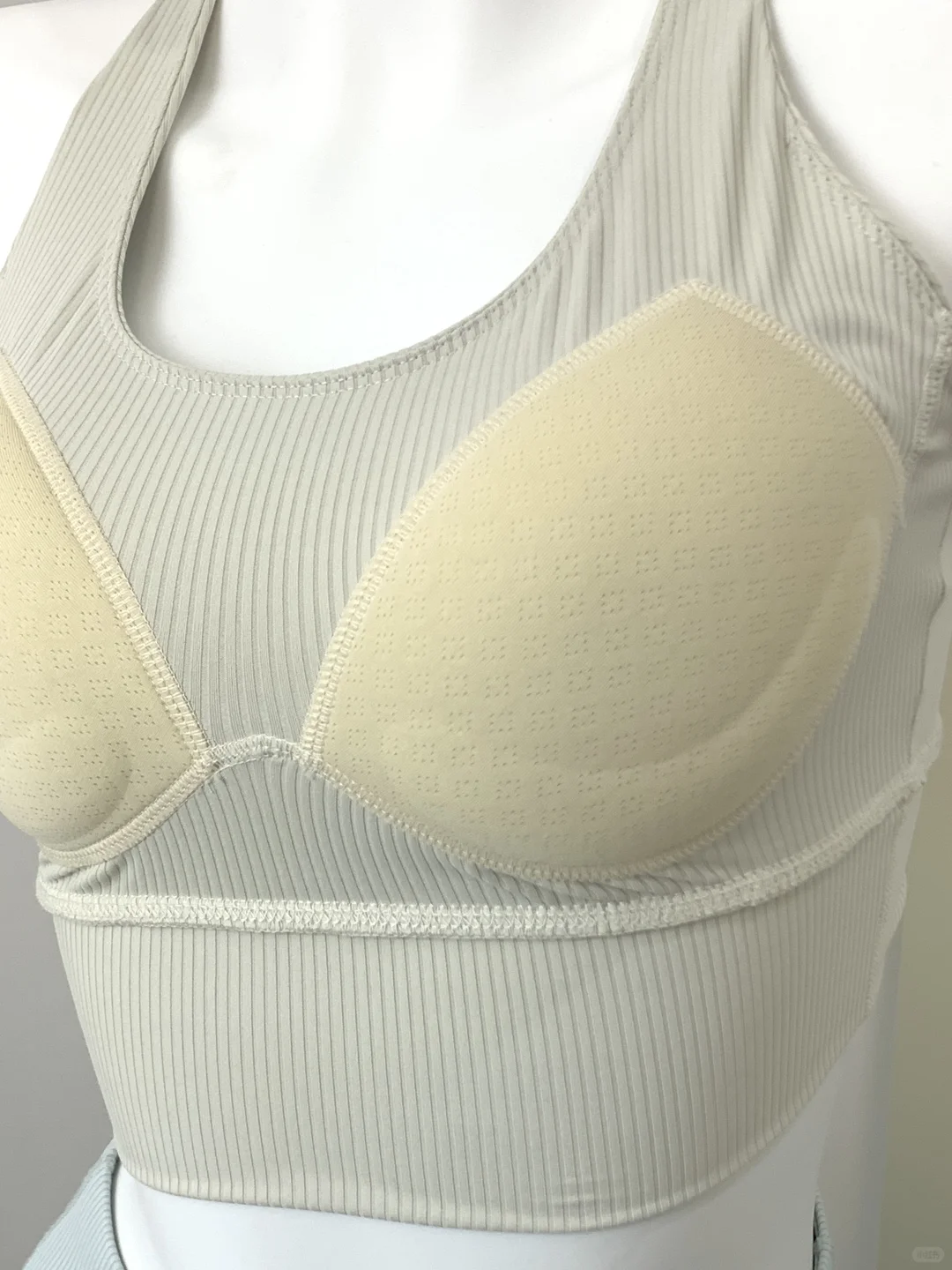 被问爆? 这组运动穿搭谁穿谁好看 才20+?