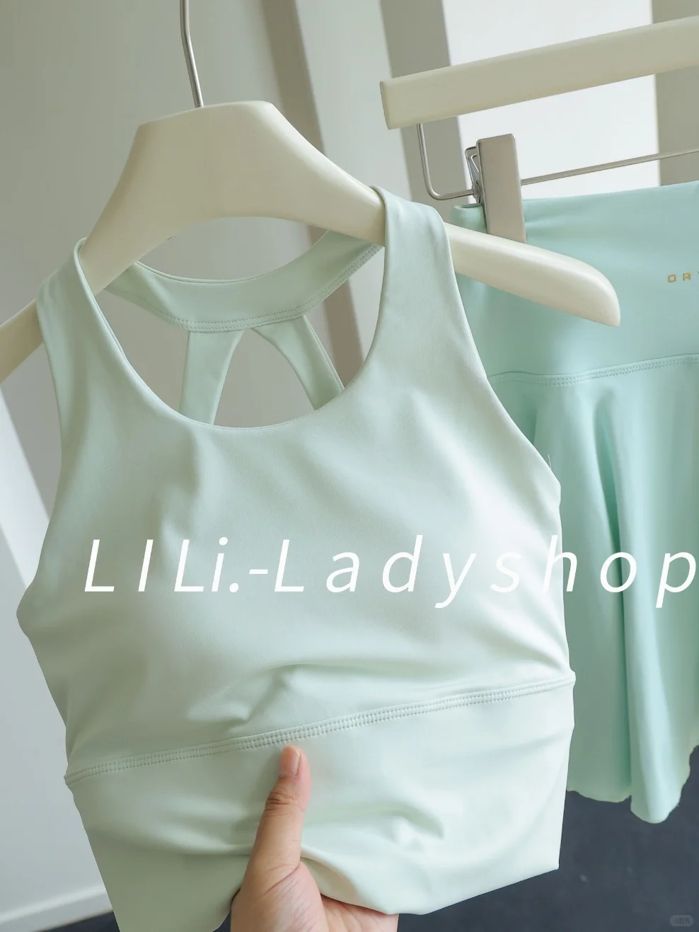 ?运动女孩狂喜|清爽力量感穿搭