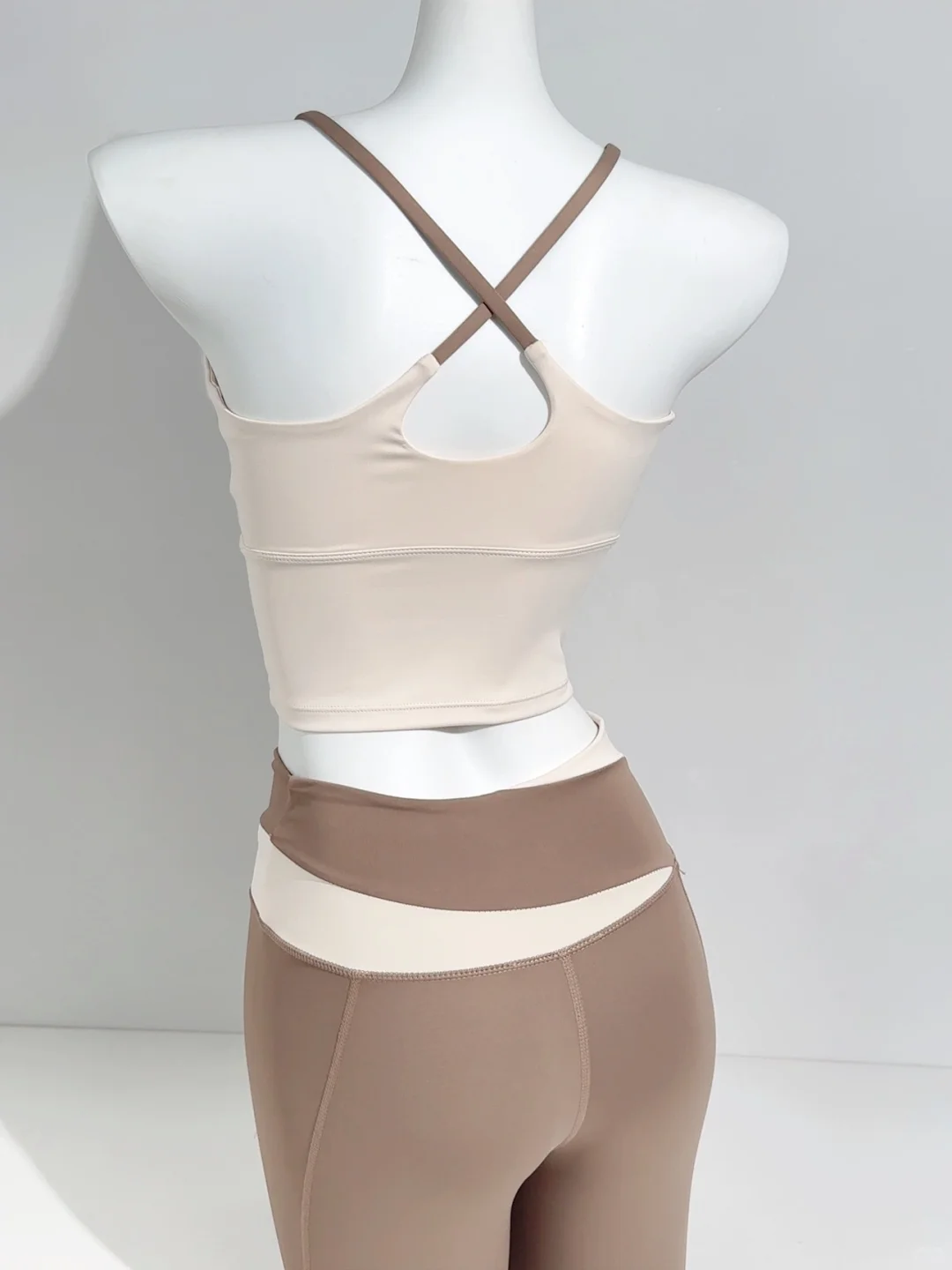 ?瑜伽人必备！多巴胺吊带背心！才23?