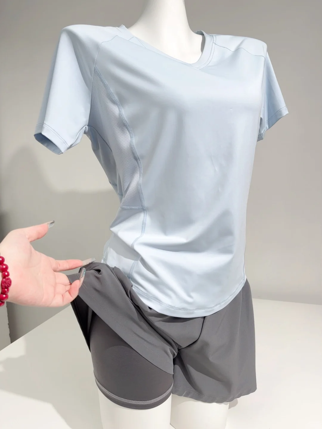 我悟了❗️V领才更有杀伤力｜35?直接锁死～