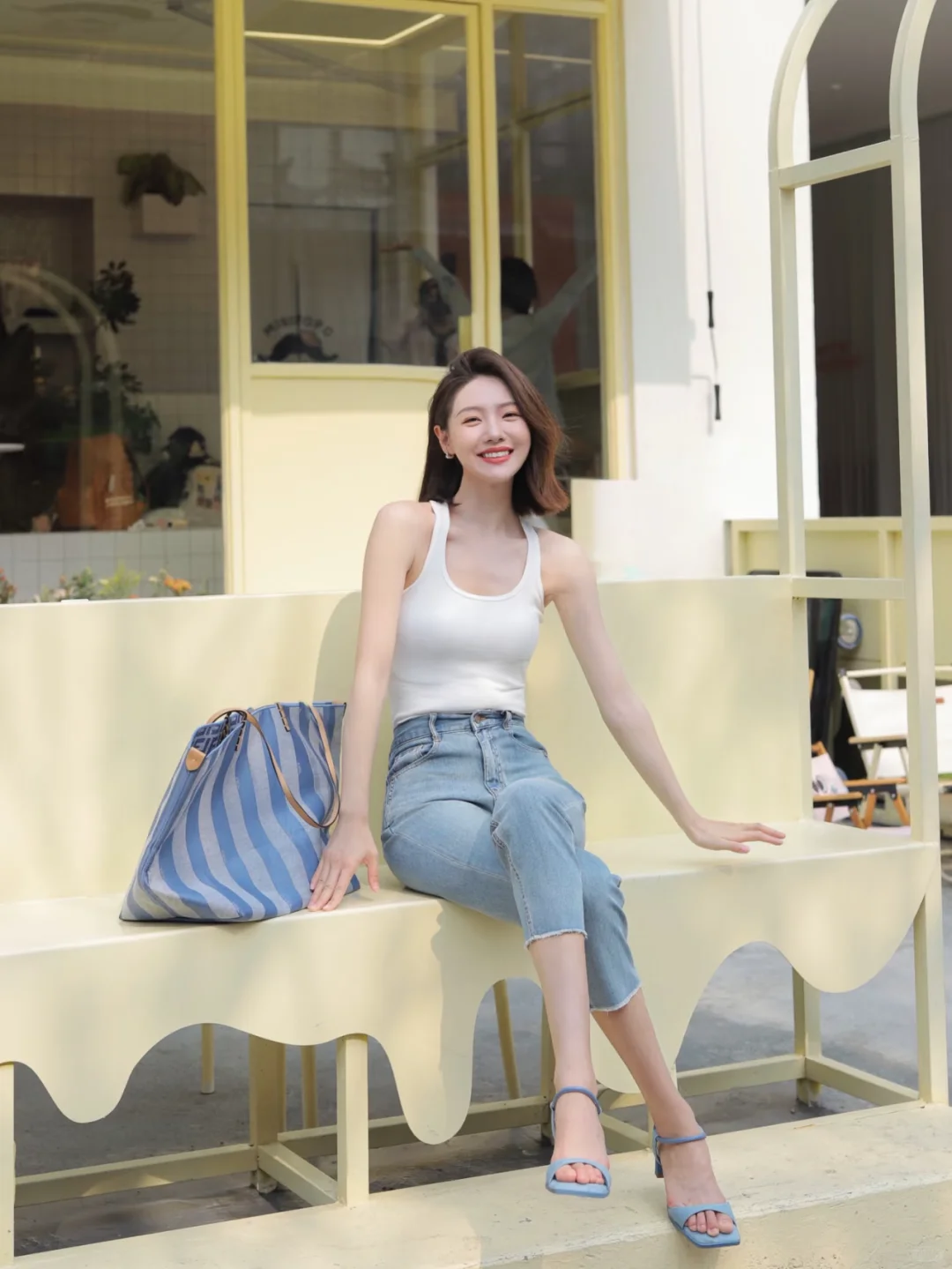 背心+牛仔裤9个绝杀姿势，亲测显瘦10斤！