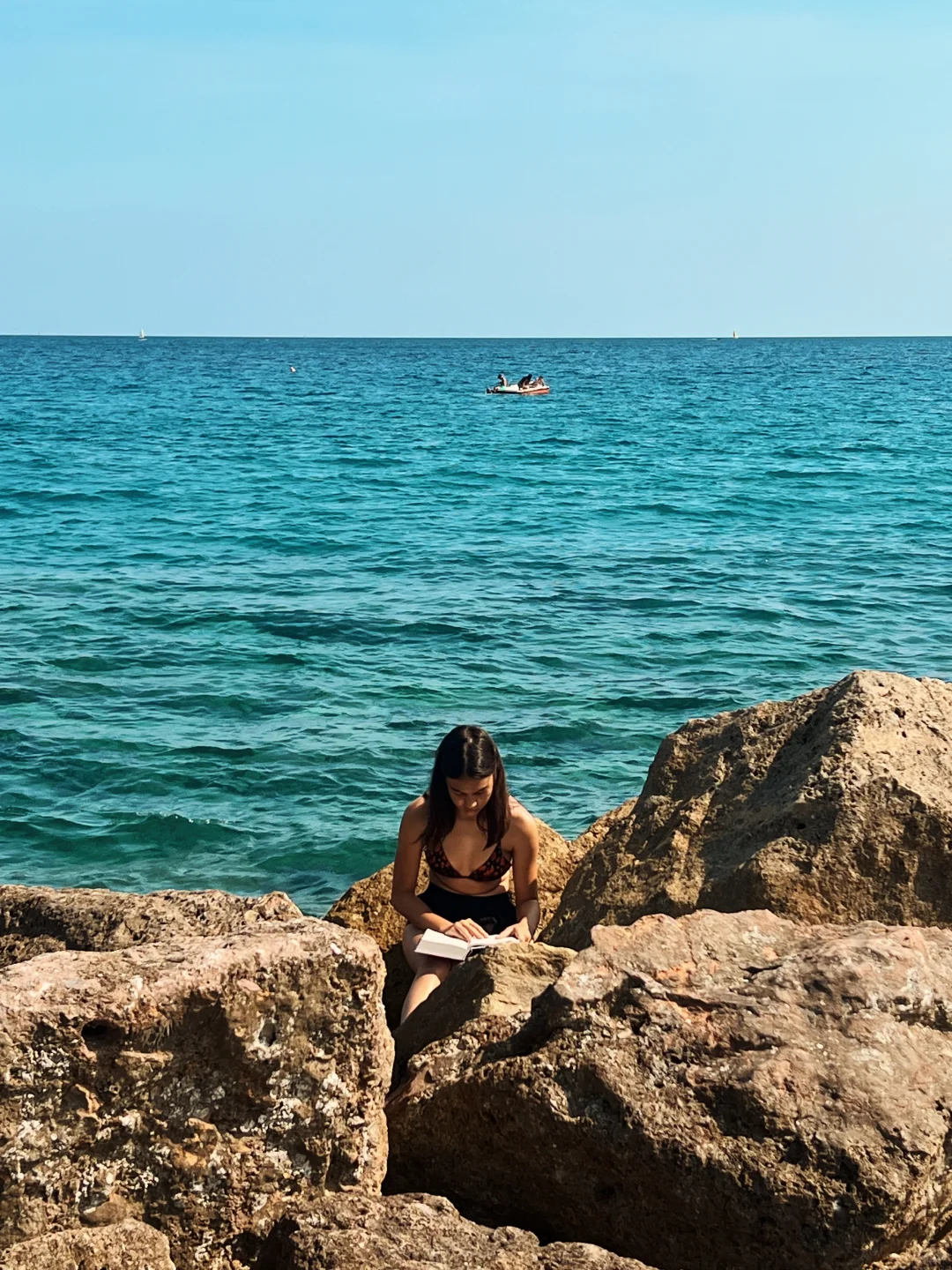 44岁小姐姐晒个肉感身材