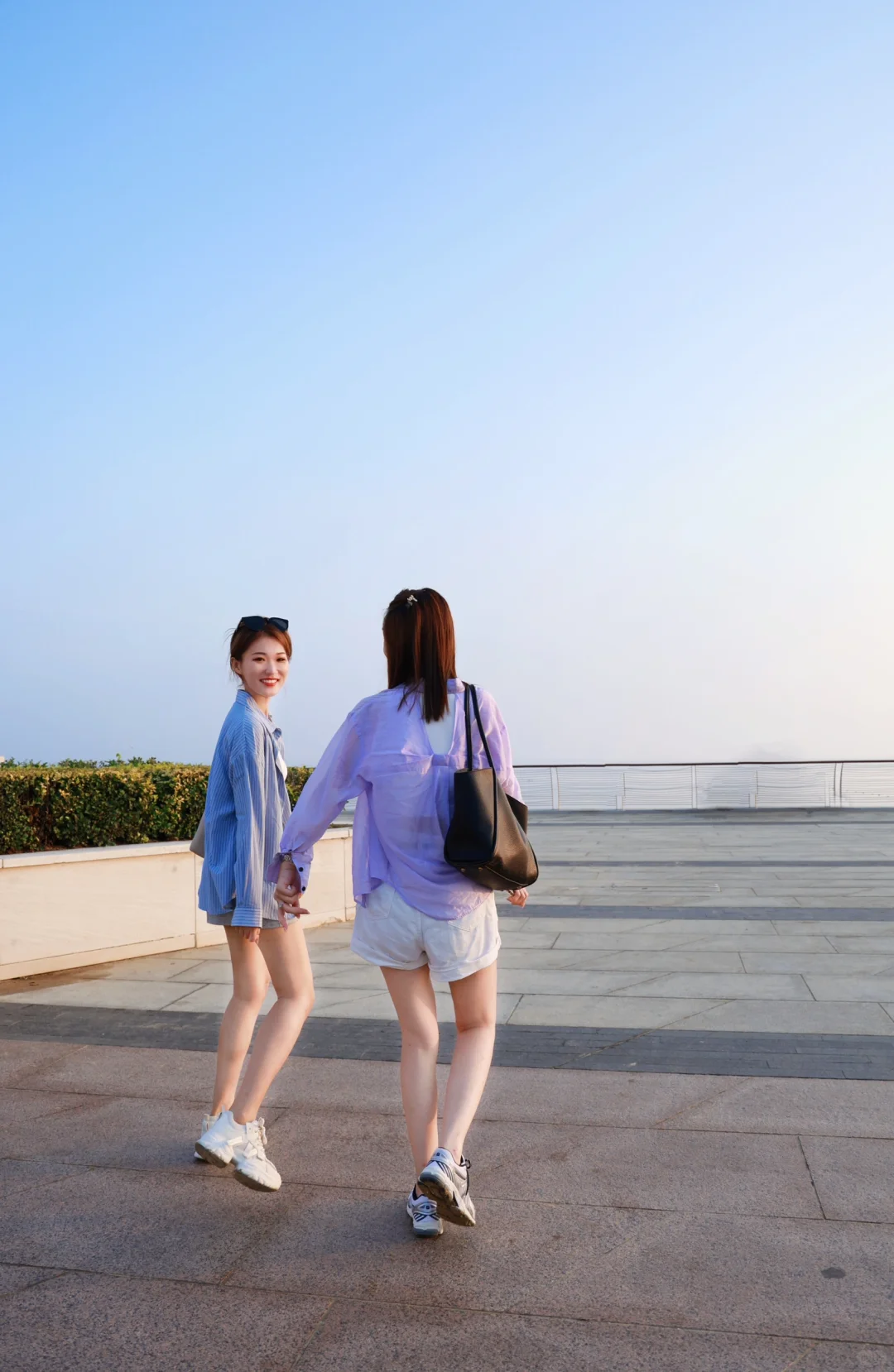 和闺儿难忘的烟台之旅——孤独的鲸