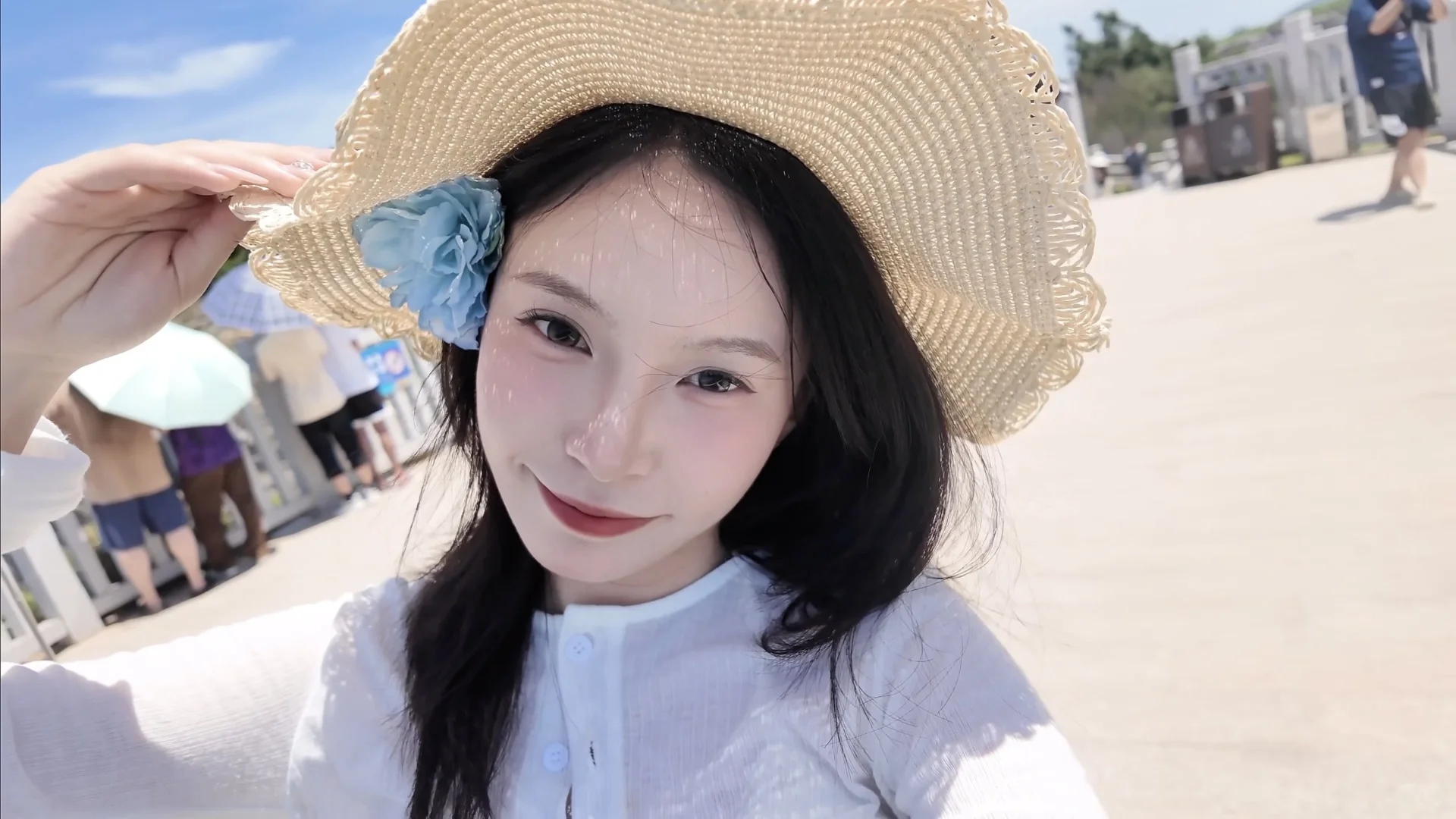 这一套也太适合在海边穿啦