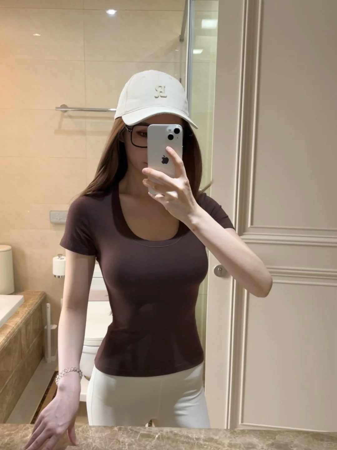 绝了…skims穿上直接韩漫身材…