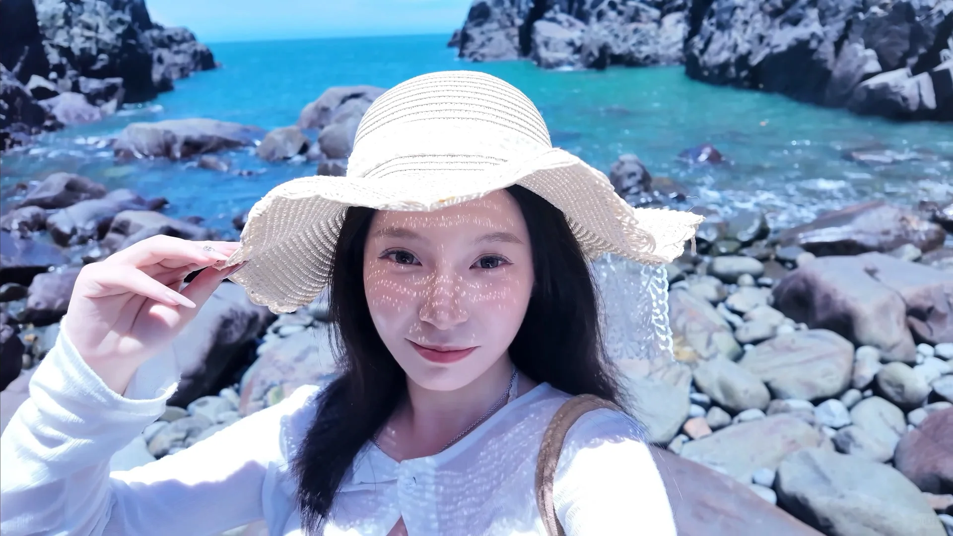 这一套也太适合在海边穿啦