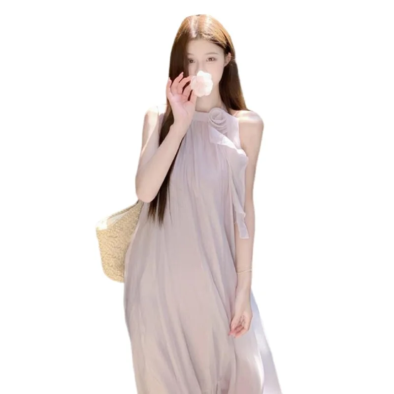 ?温柔风立体花朵挂脖连衣裙，海边度假绝美穿搭！