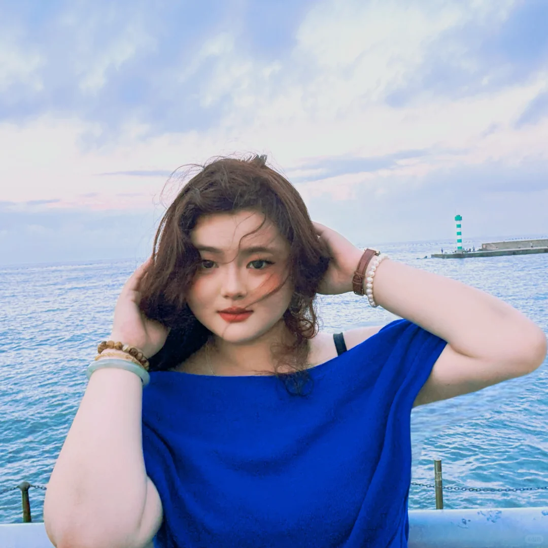 160斤海边气质穿搭，一整个氛围感拉满了！?