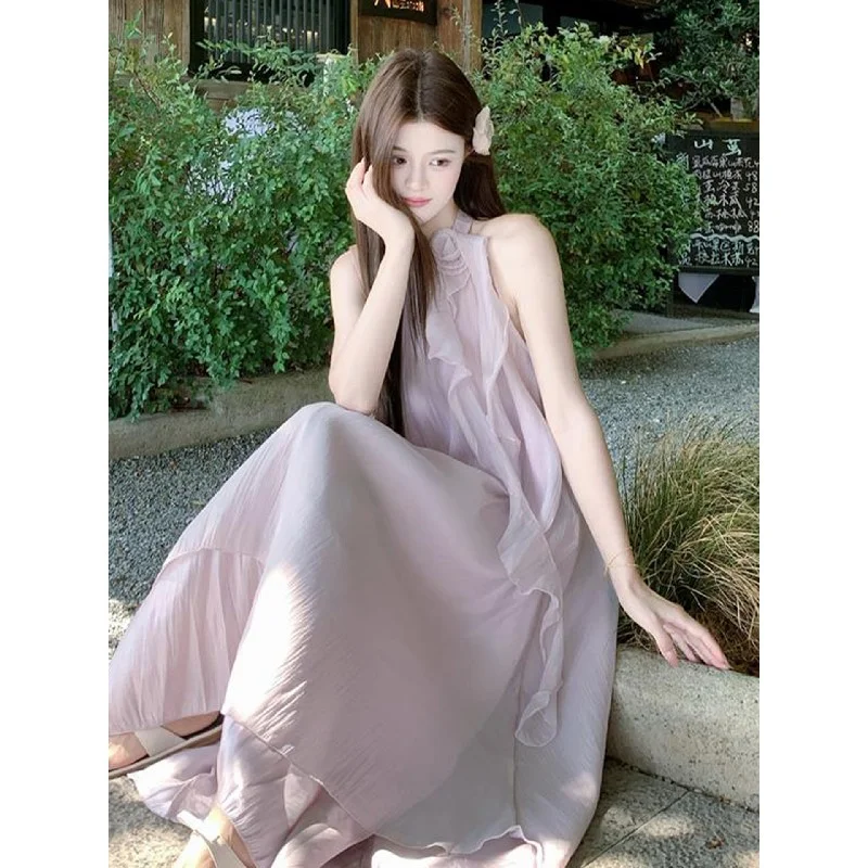 ?温柔风立体花朵挂脖连衣裙，海边度假绝美穿搭！