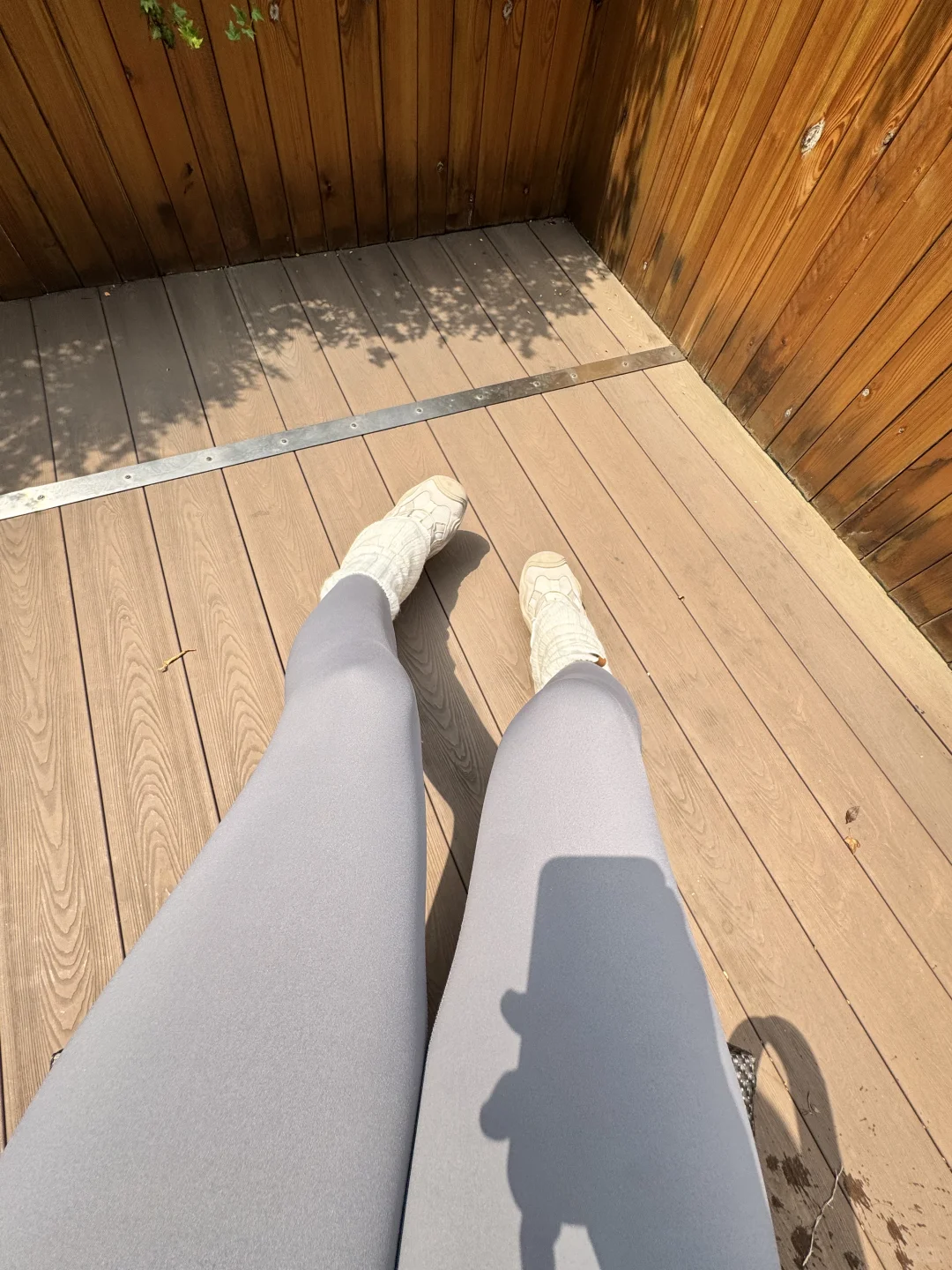 又是穿瑜伽裤出门的一天