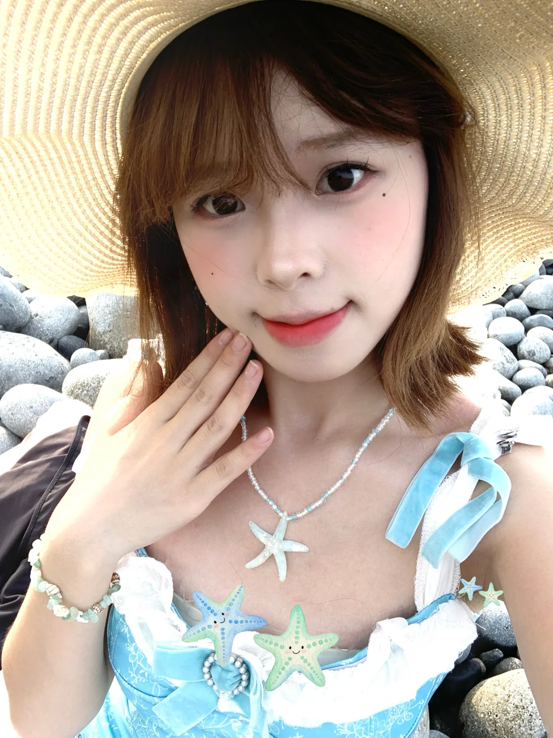 海边穿搭?四选一！哪件最出片呀