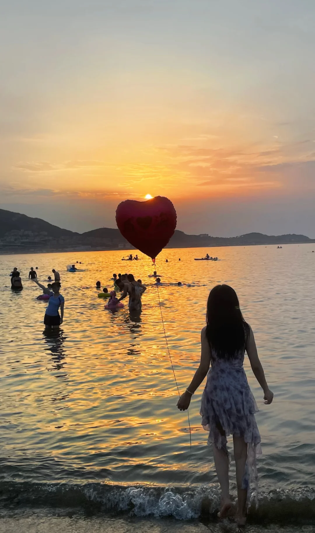 这几套太适合去海边穿了