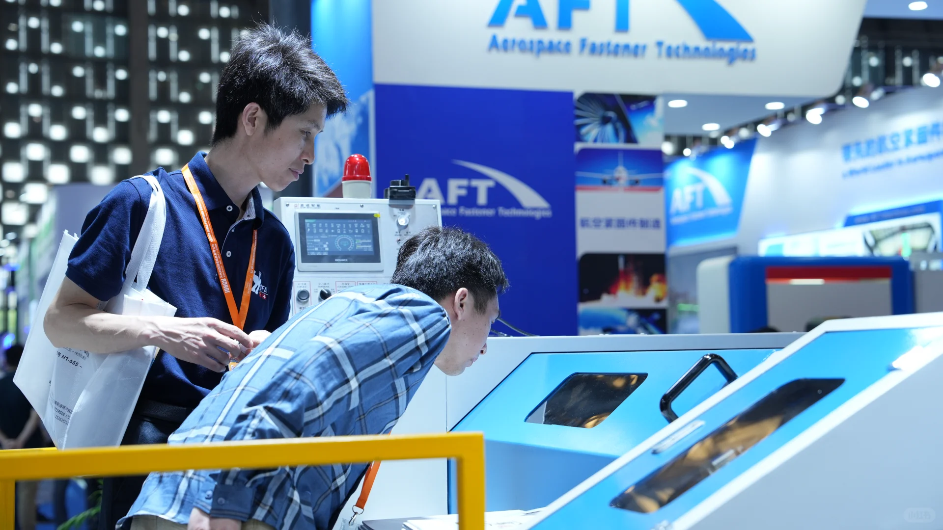 斯塔比奥技术团队探访上海紧固件工业博览会