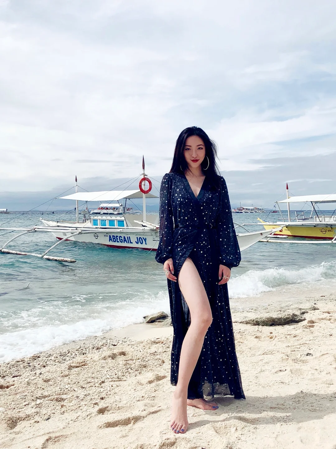 朋友说我美得冒泡 海边ins穿搭ootd