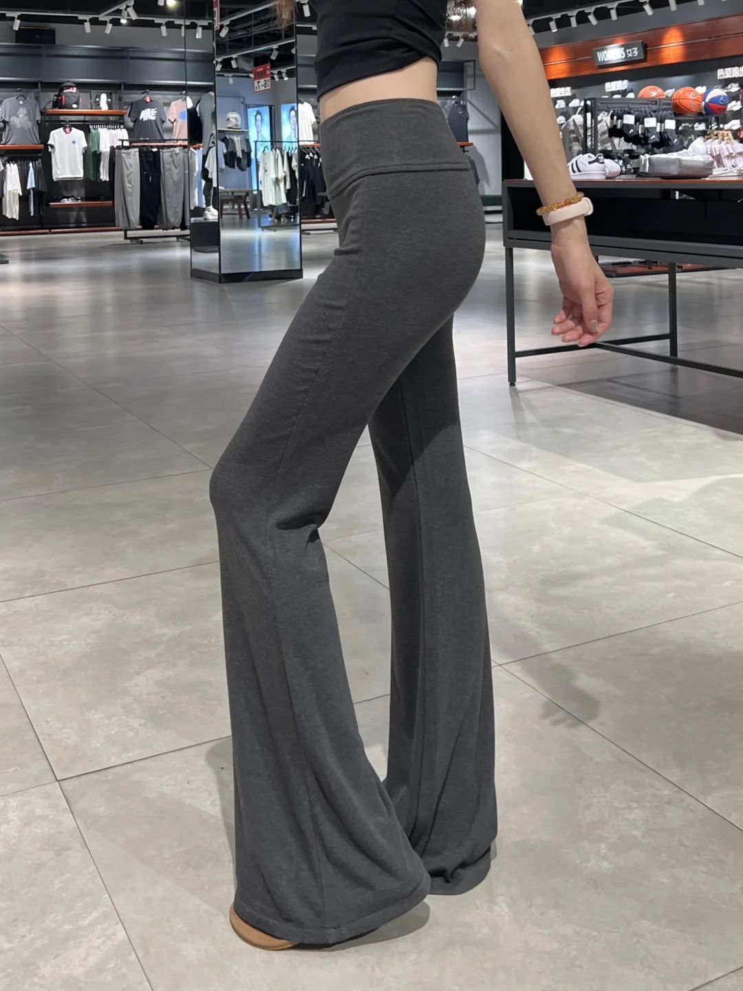 vocal！！50➕?这微喇瑜伽裤巨显瘦！！！太绝了