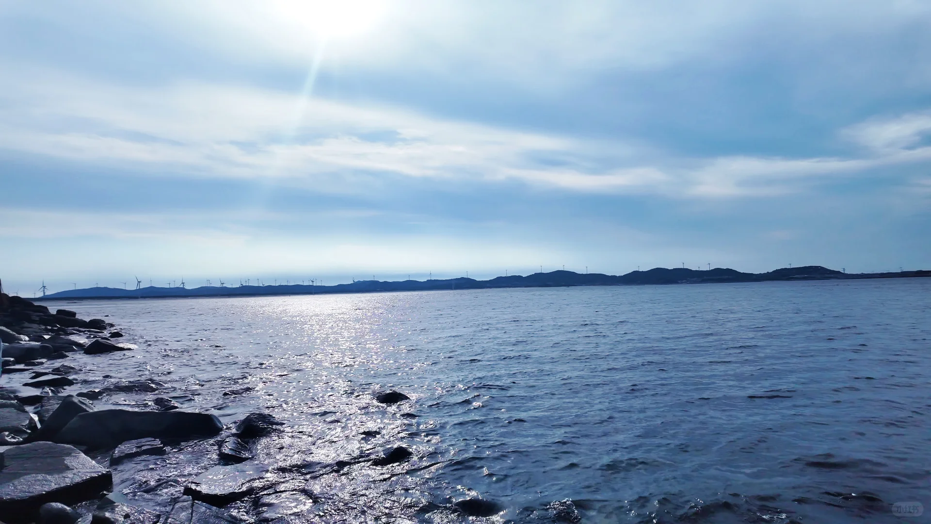 这一套也太适合在海边穿啦