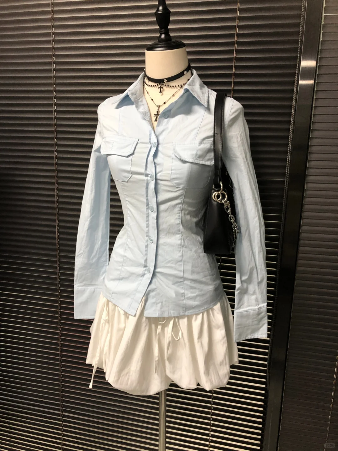 千禧辣妹y2k亚比穿搭?粉色长袖衬衫上衣