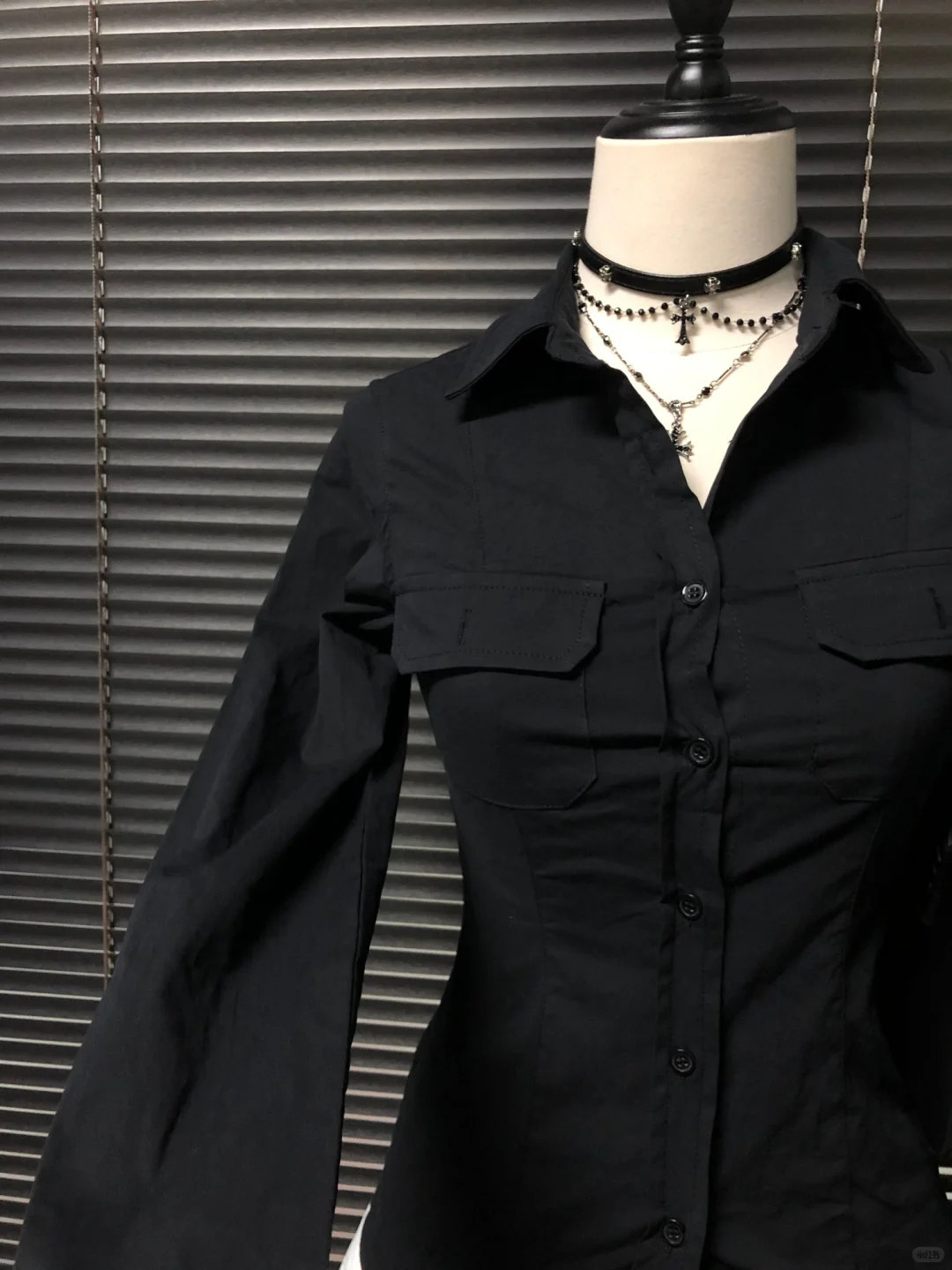 千禧辣妹y2k亚比穿搭?粉色长袖衬衫上衣