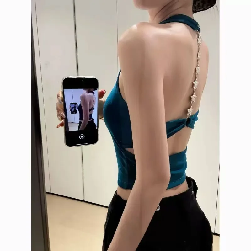 夏日辣妹露背上衣的正确打开方式