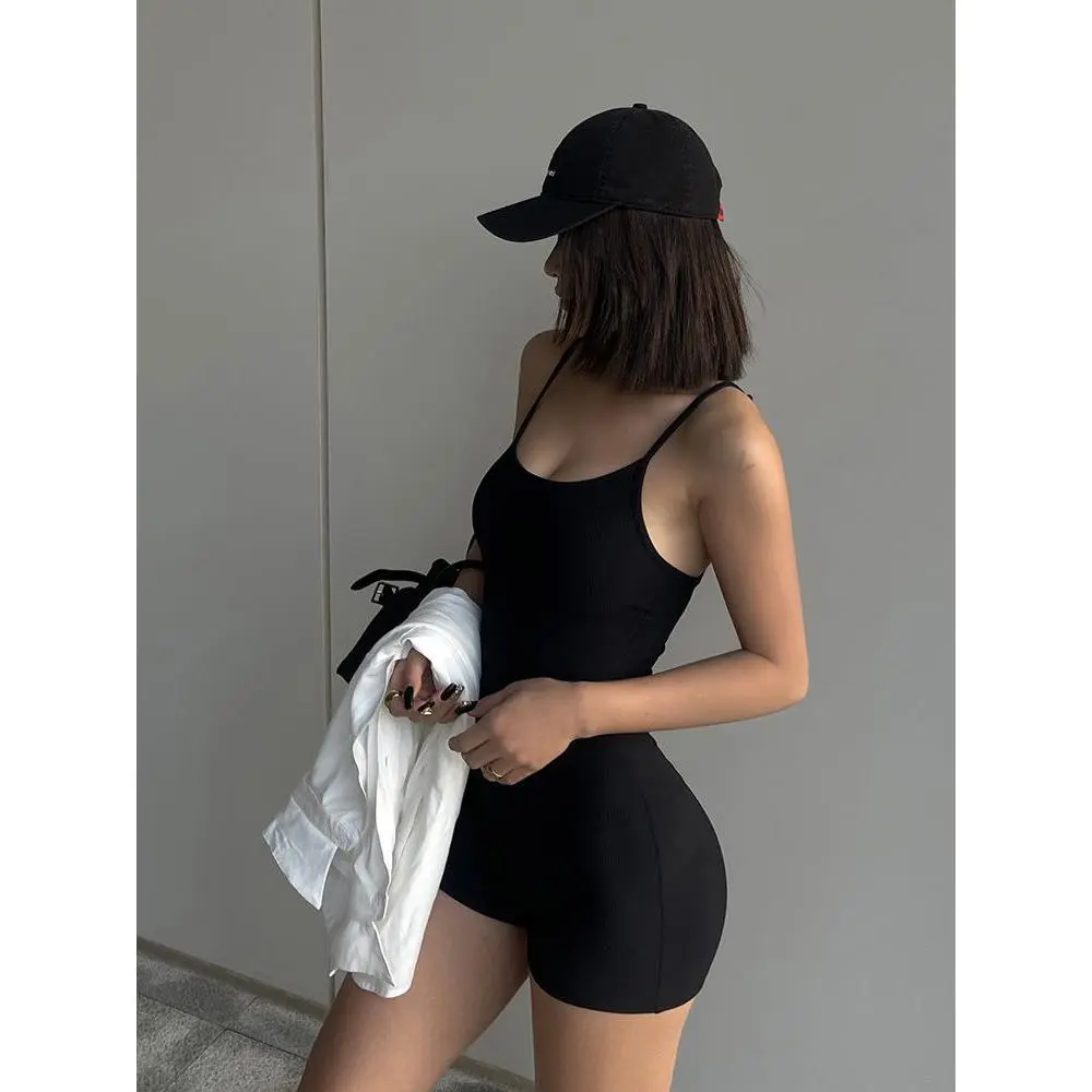 ?ins性感辣妹连体裤！大露背 + 包臀设计