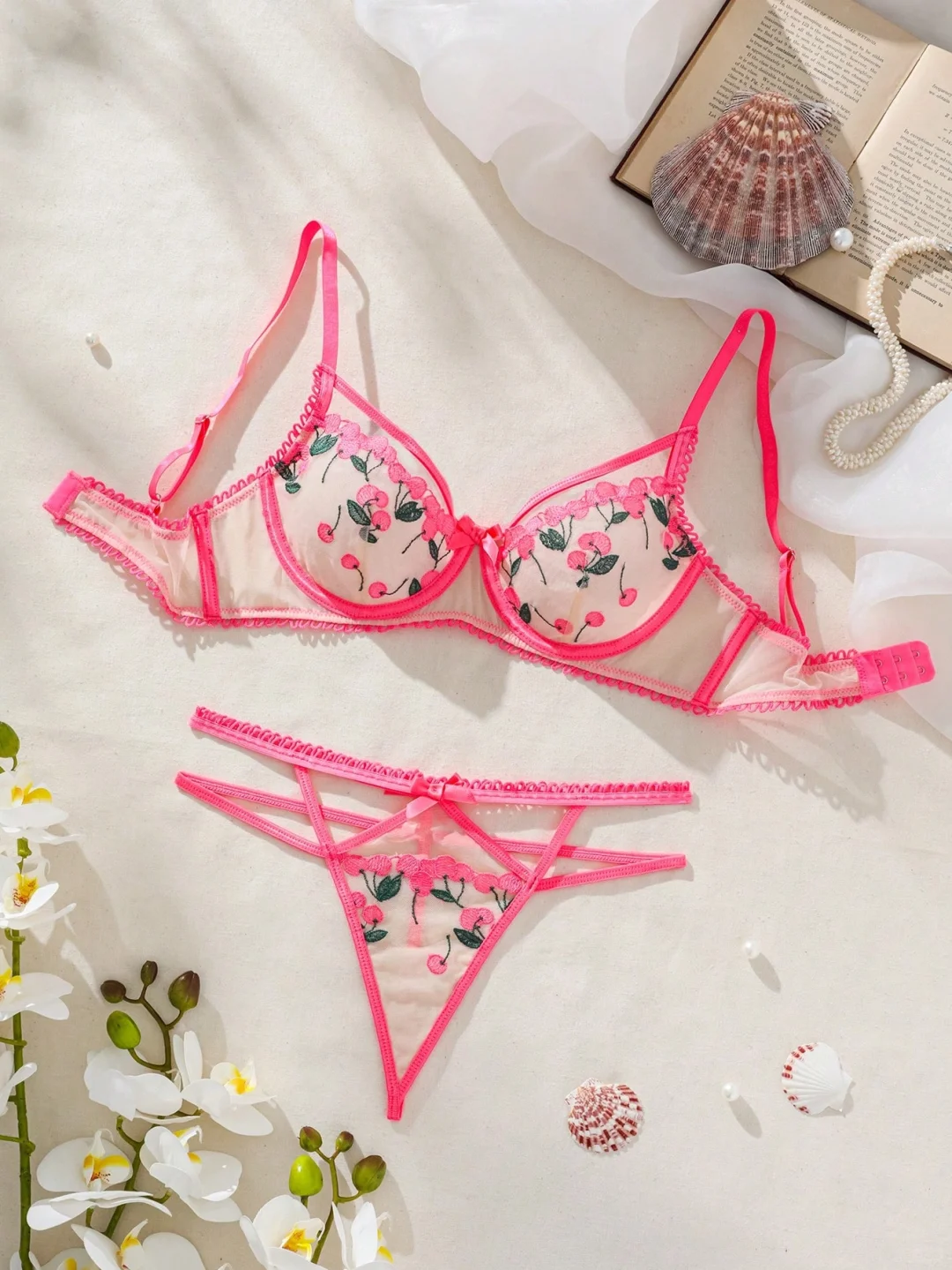 急！谁能帮我选一下约会战袍啊！！