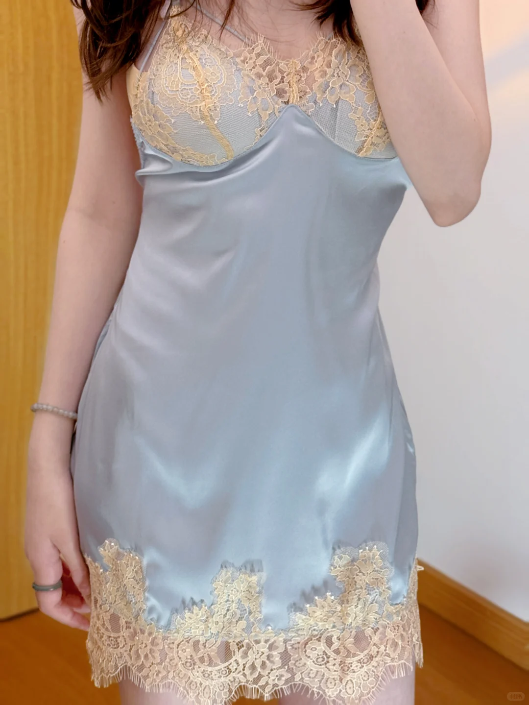 跟异地男友见面，选哪一件