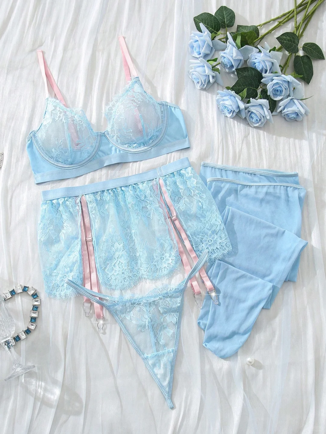 急！谁能帮我选一下约会战袍啊！！