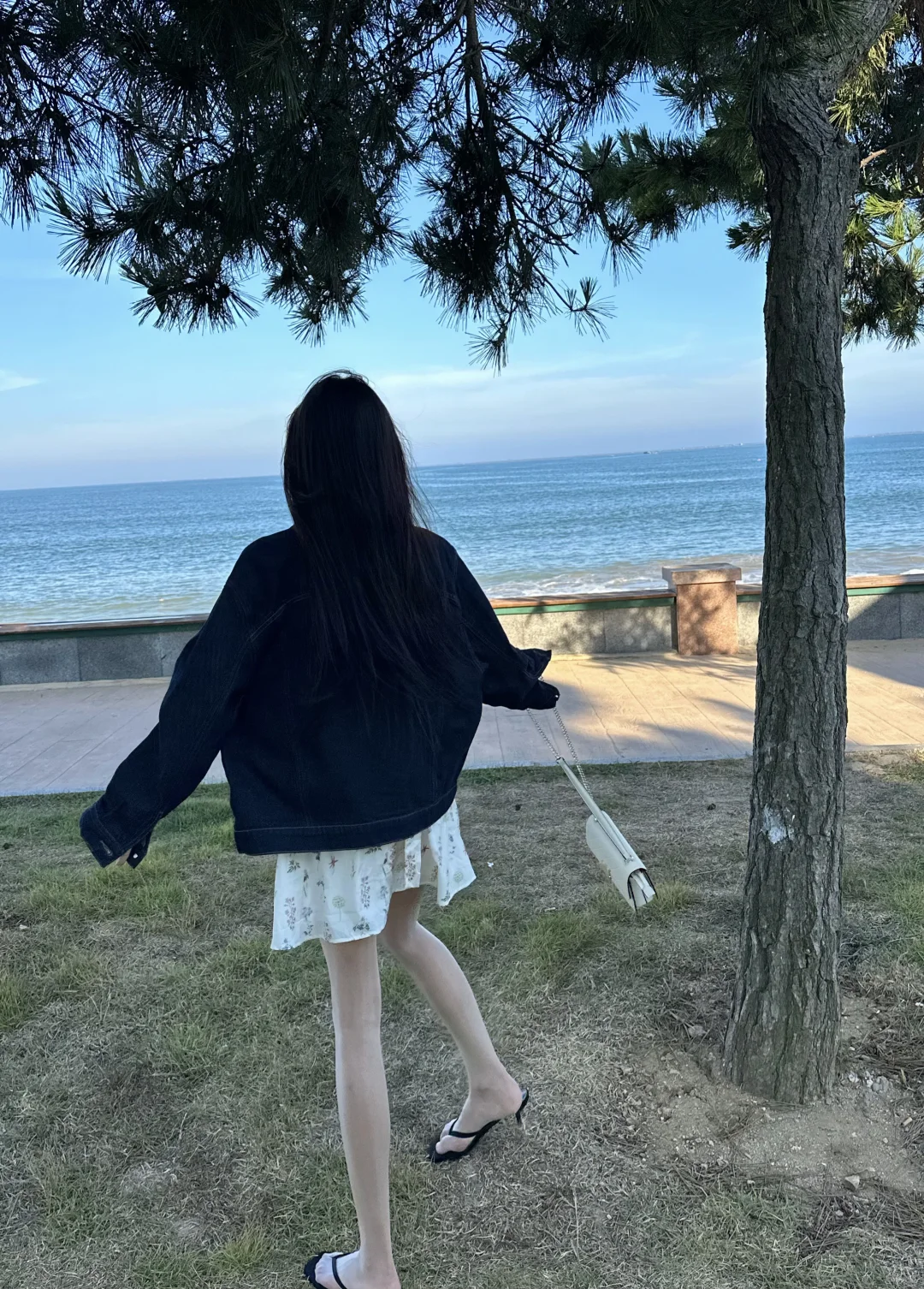 来海边就要把花花穿上身！