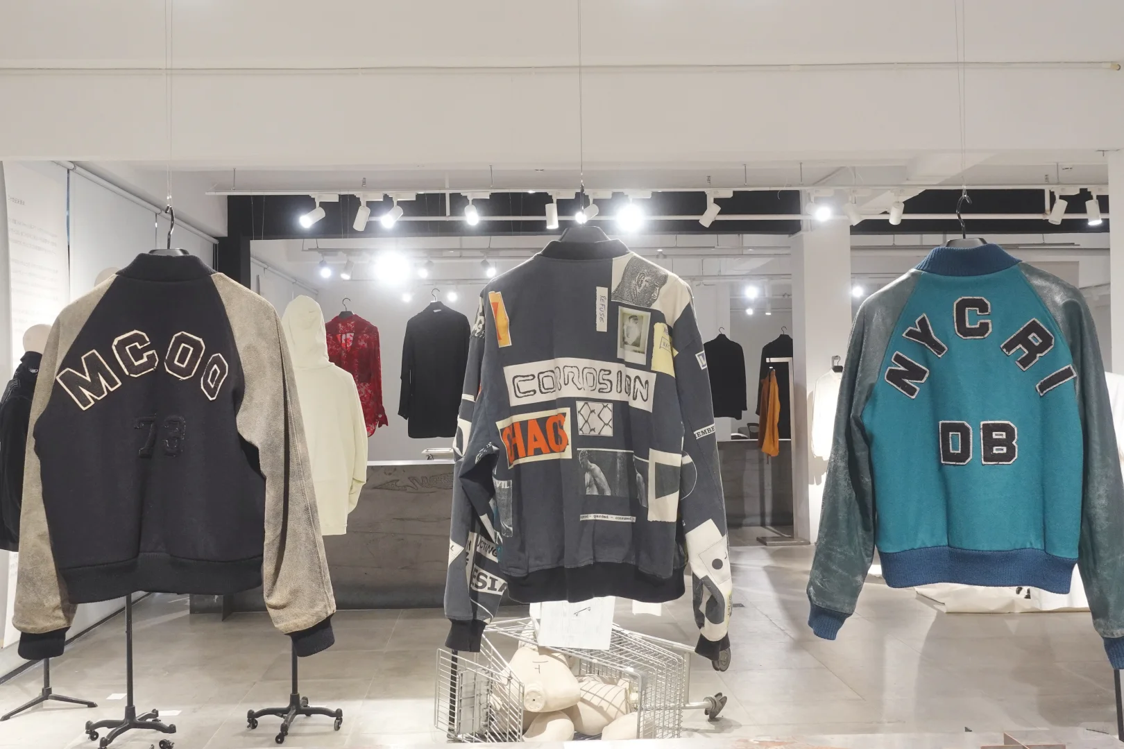 展览现场｜东京与安特卫普先锋时尚