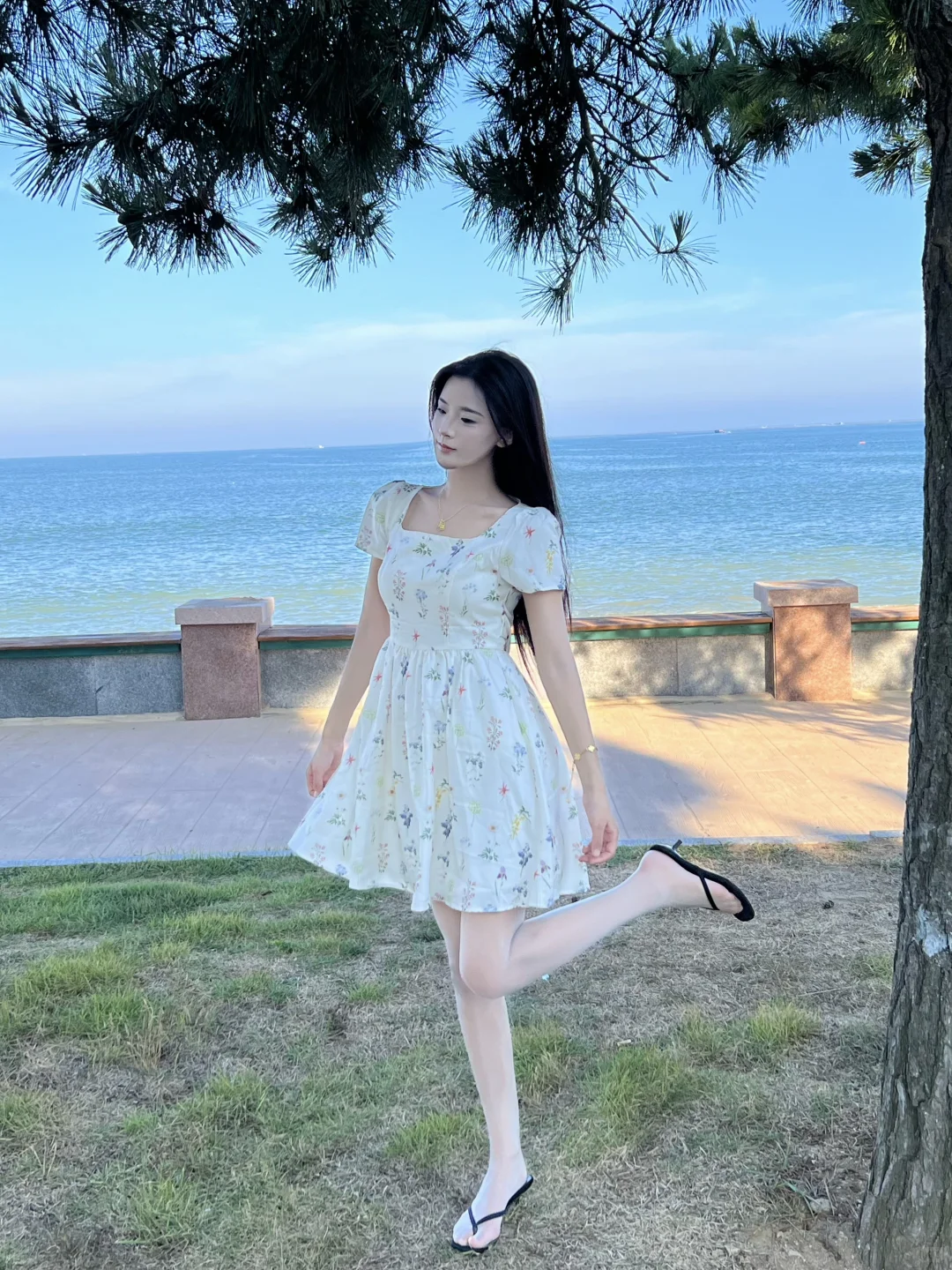 来海边就要把花花穿上身！
