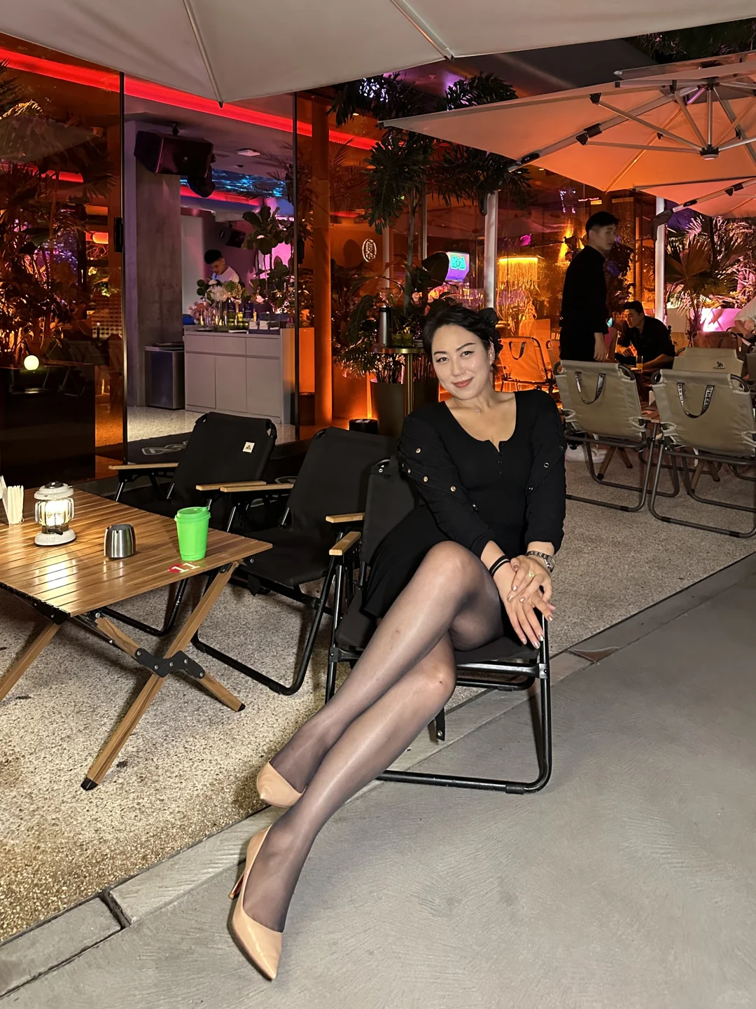 50岁阿姨今天在三里屯！