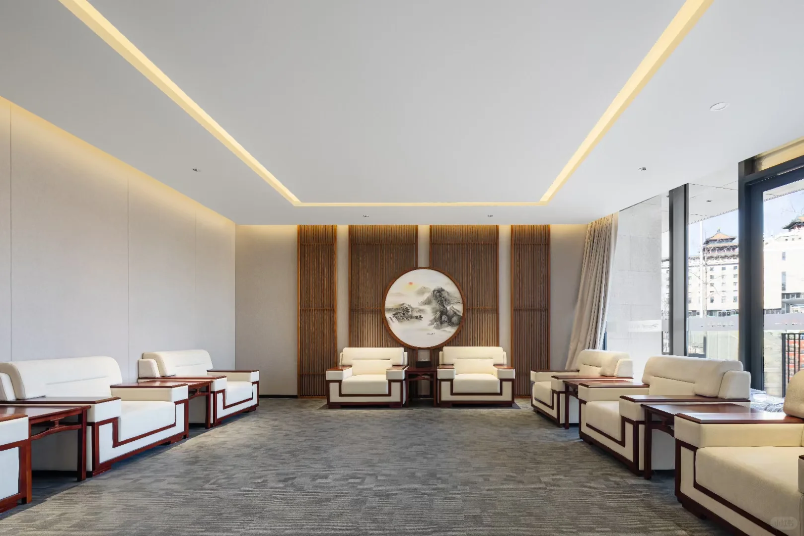 在招商中心的展厅里，能装下多少种热闹？