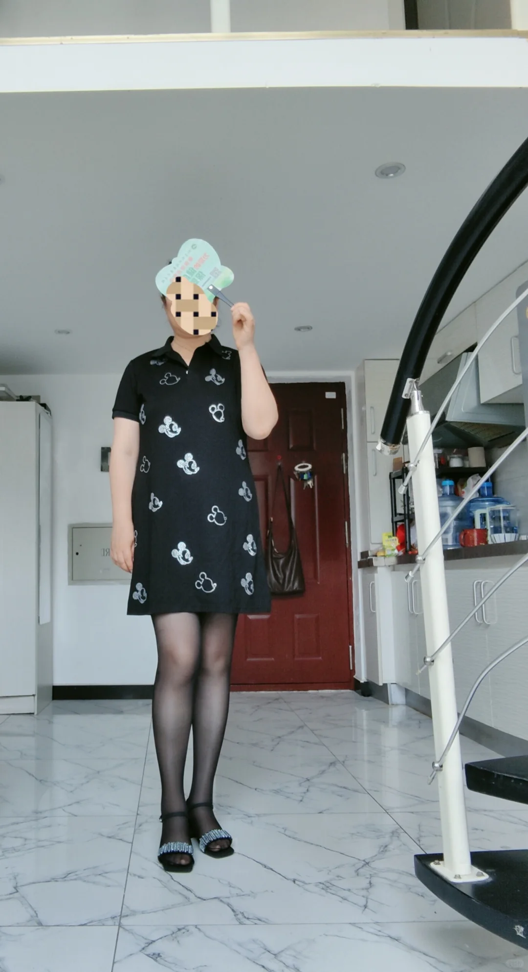 小姨最近不能露脸，附一张年轻时照片（最后）