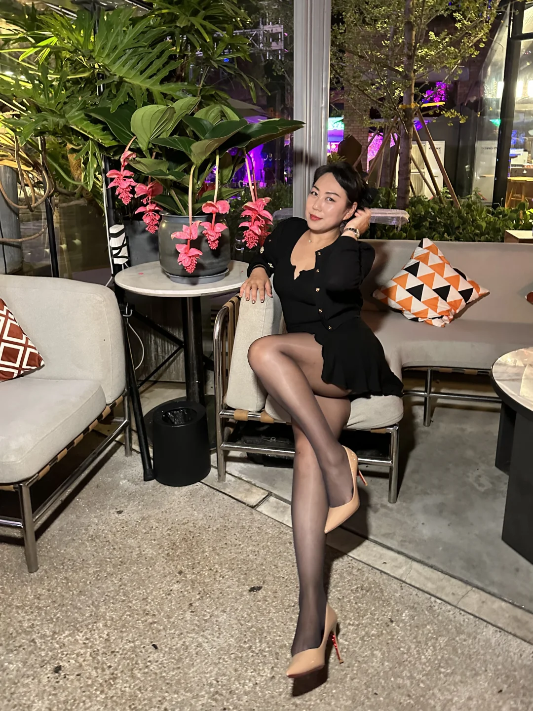 50岁阿姨今天在三里屯！