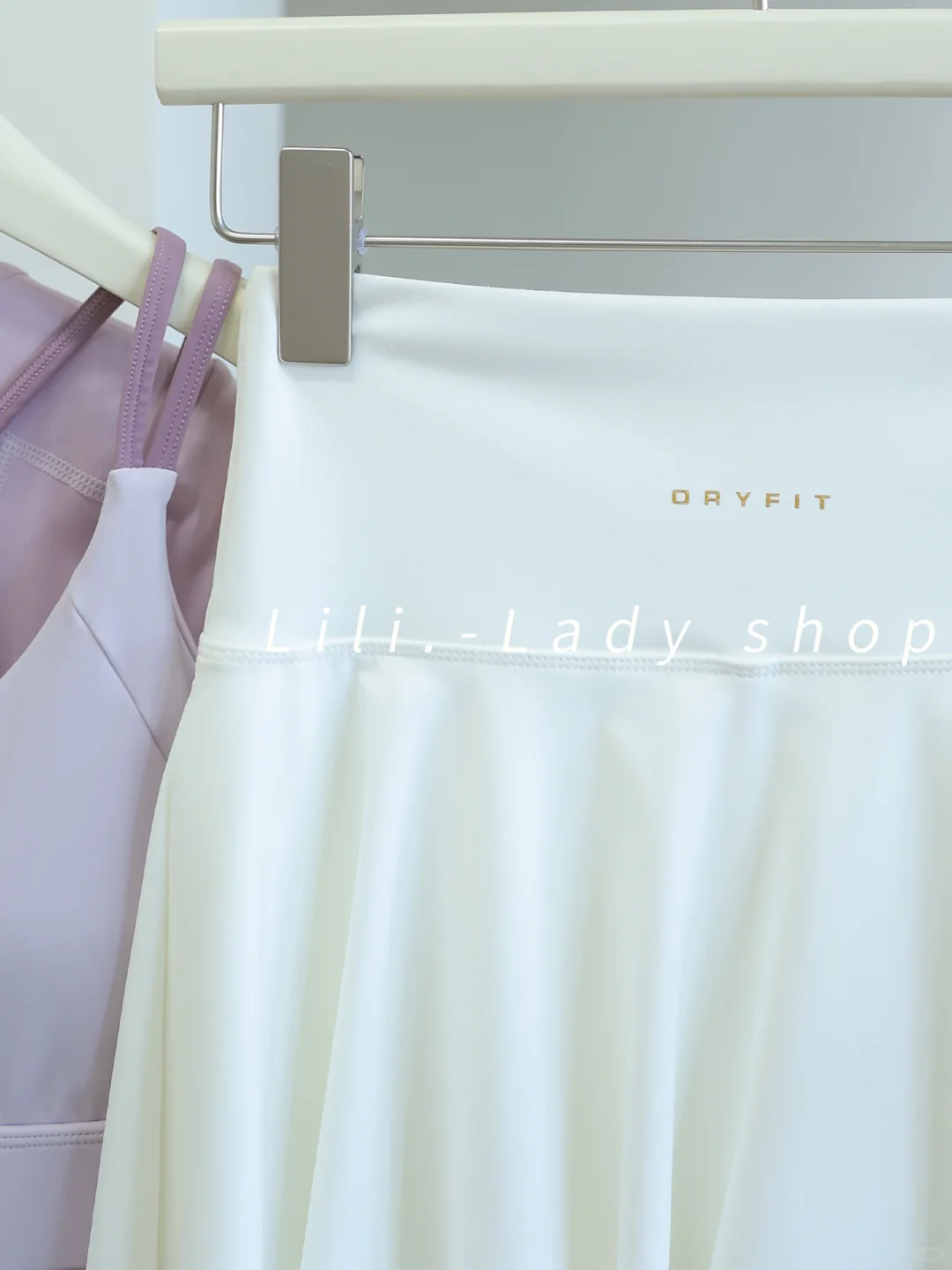健身ootd ｜浪漫朦胧紫白运动穿搭～太美啦