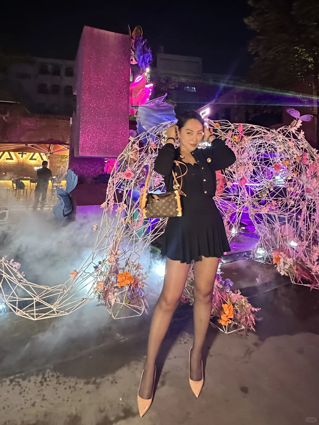 50岁阿姨今天在三里屯！