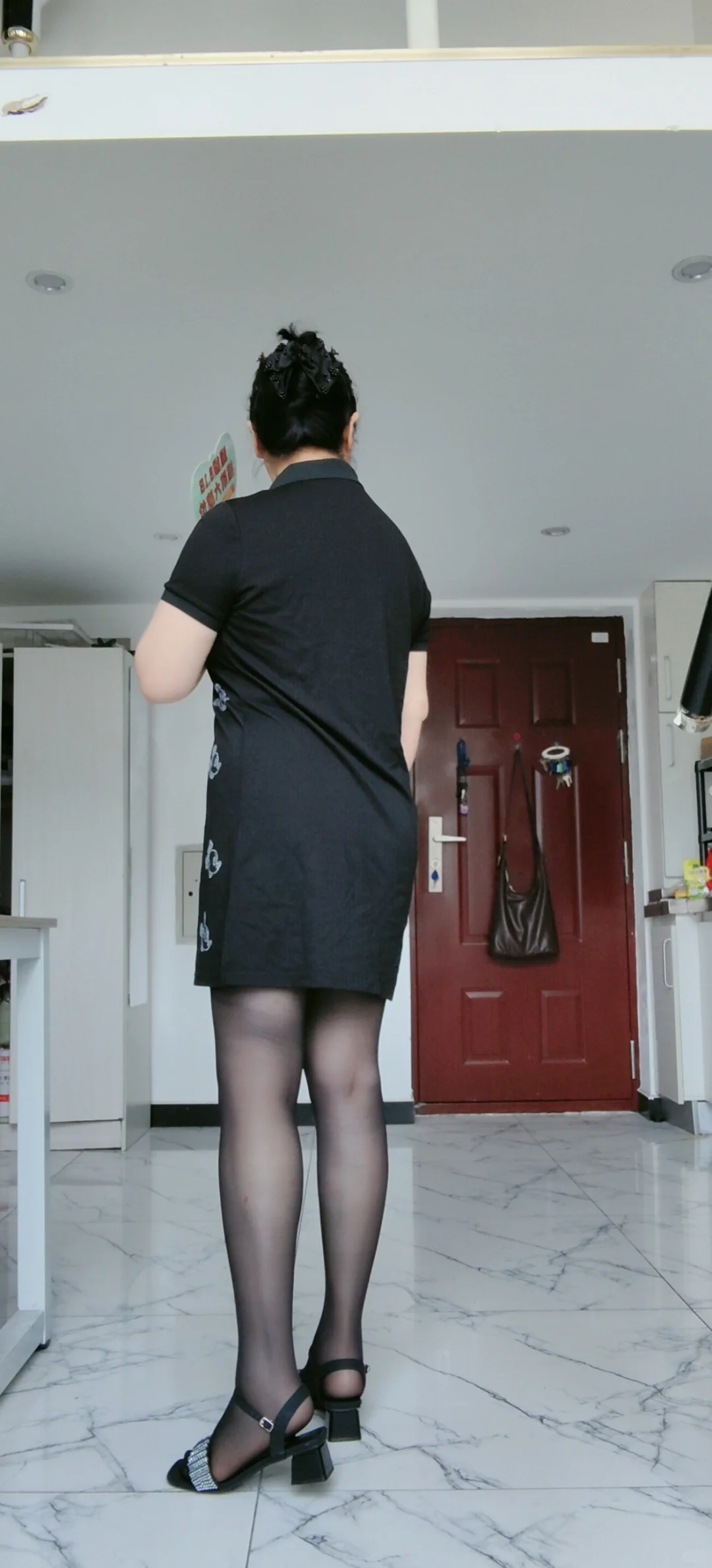 小姨最近不能露脸，附一张年轻时照片（最后）