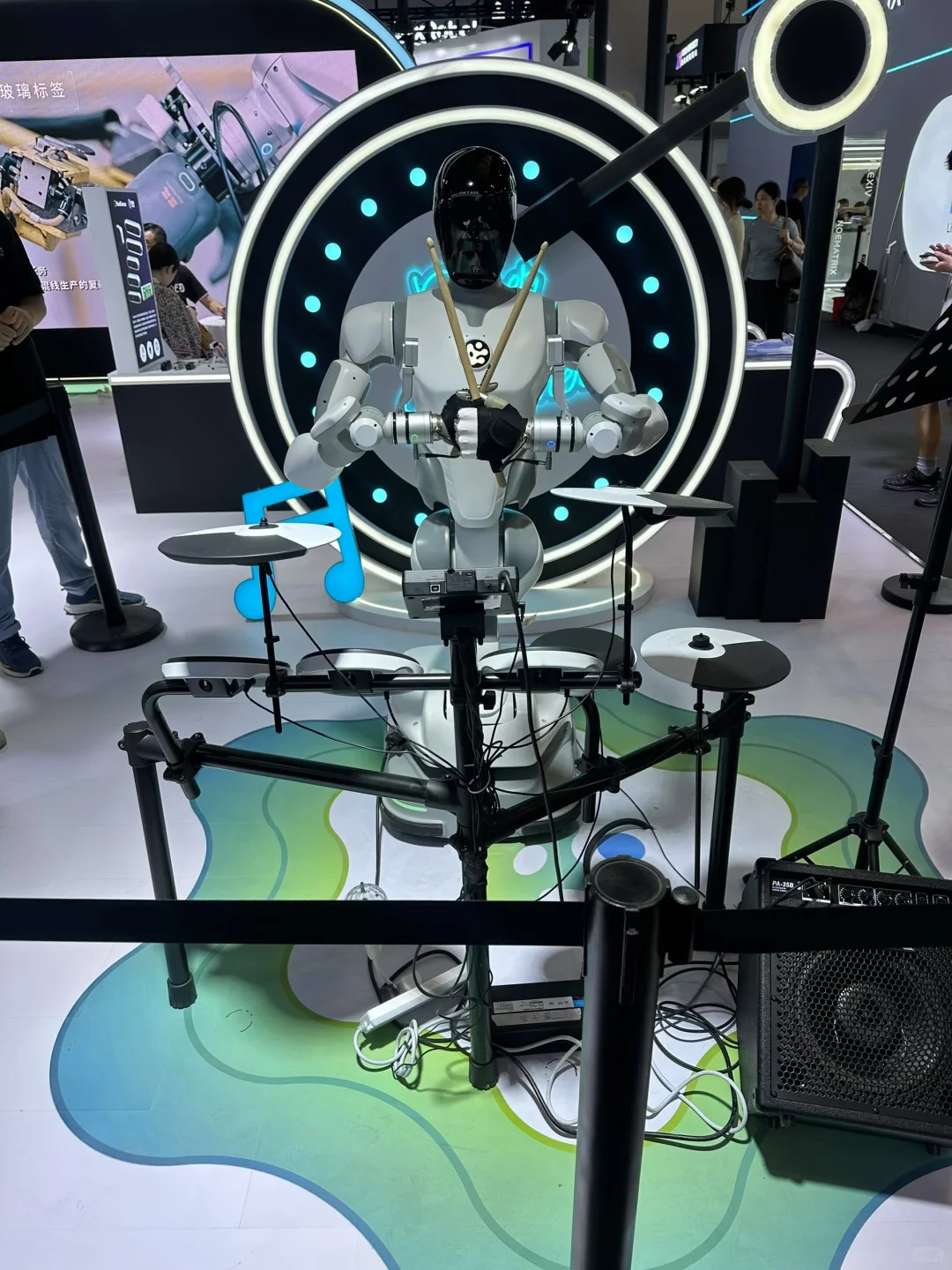 WAIC第一天！168值吗？不值！