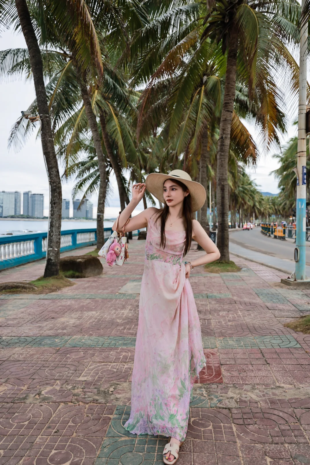 海边度假穿搭⛱️海边拍照姿势??