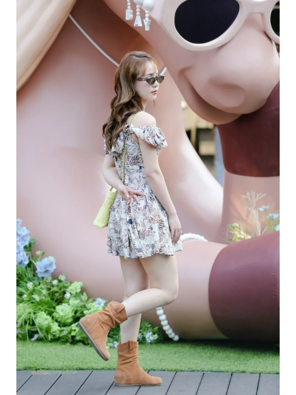 小马派对丨斜露肩黑色长裙熟女穿搭