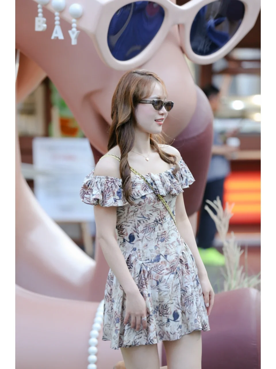 小马派对丨斜露肩黑色长裙熟女穿搭